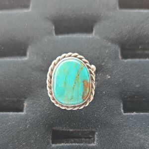 925 Sterling Silver Turquoise Stone Rope-Edge Ring - Turquoise.